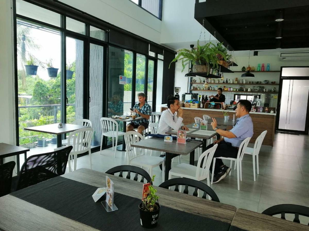 Baan Mae Suvarnabhumi Airport Бангкок Екстер'єр фото